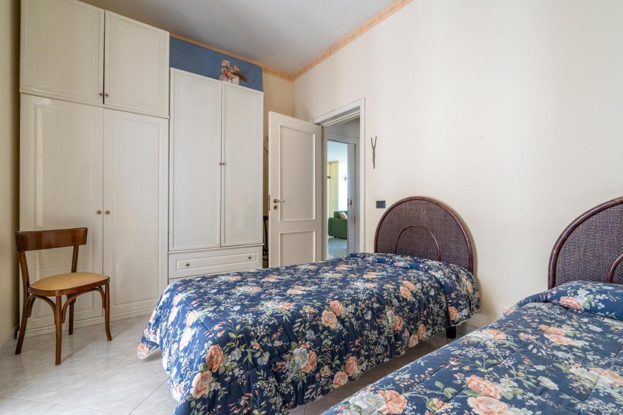 Grazia Attic Apartment With Terrace Trani Bagian luar foto