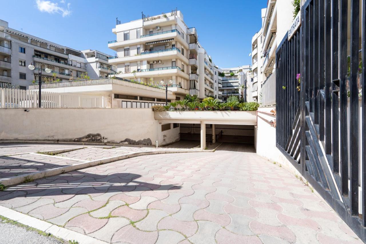 Grazia Attic Apartment With Terrace Trani Bagian luar foto