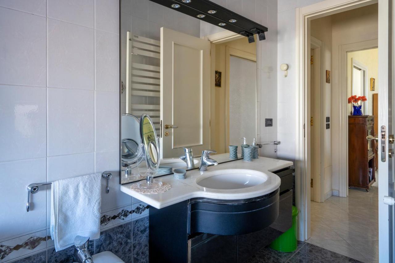 Grazia Attic Apartment With Terrace Trani Bagian luar foto